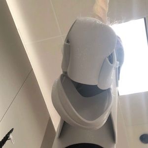 Meet your Posher, Hunter